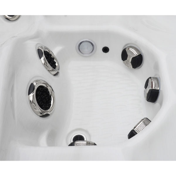 Oceania – Melbourne Hot Tub - Image 8