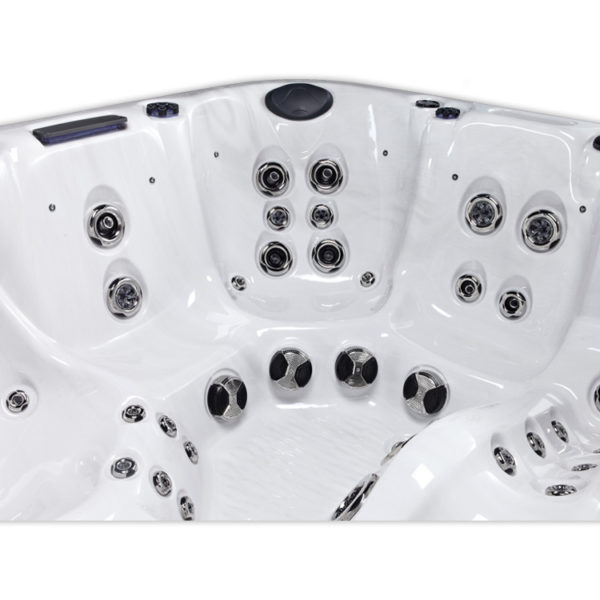 Oceania – Sydney Hot Tub - Image 7