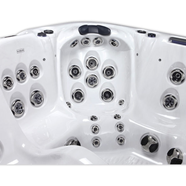 Oceania – Sydney Hot Tub - Image 6