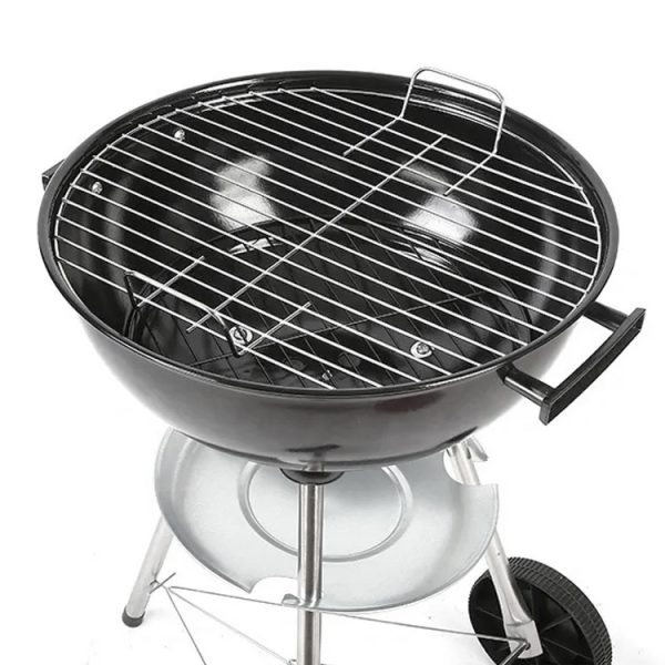 Compact 17-Inch Kettle Grill – Charcoal Barbecue - Image 4